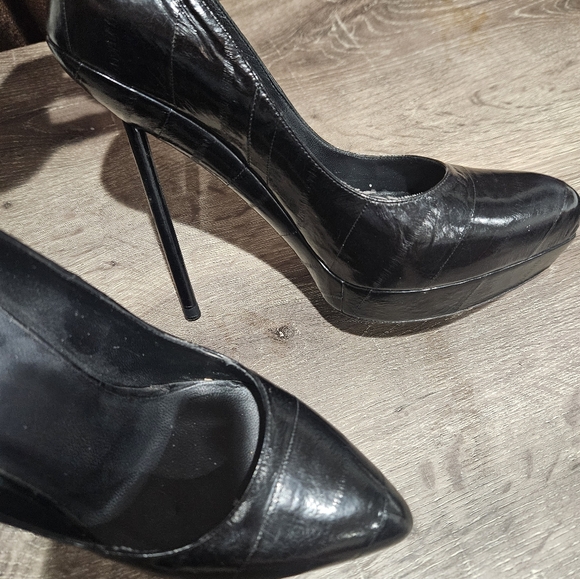 Yves Saint Laurent heels - Picture 3 of 6